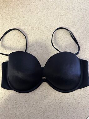 Victoria's Secret Black Strapless Convertible Push-Up Bra